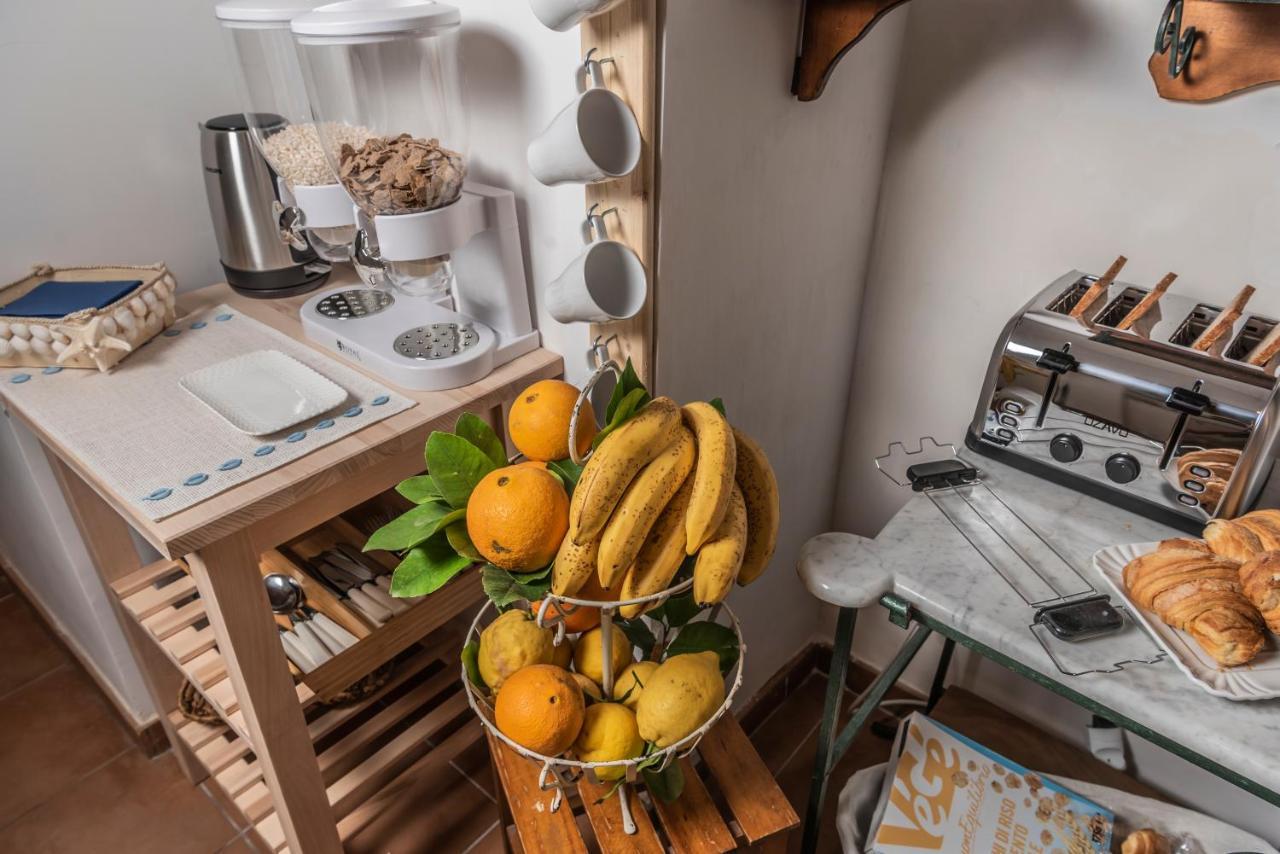 La Casa Degli Angeli Bed & Breakfast Salerno Dış mekan fotoğraf